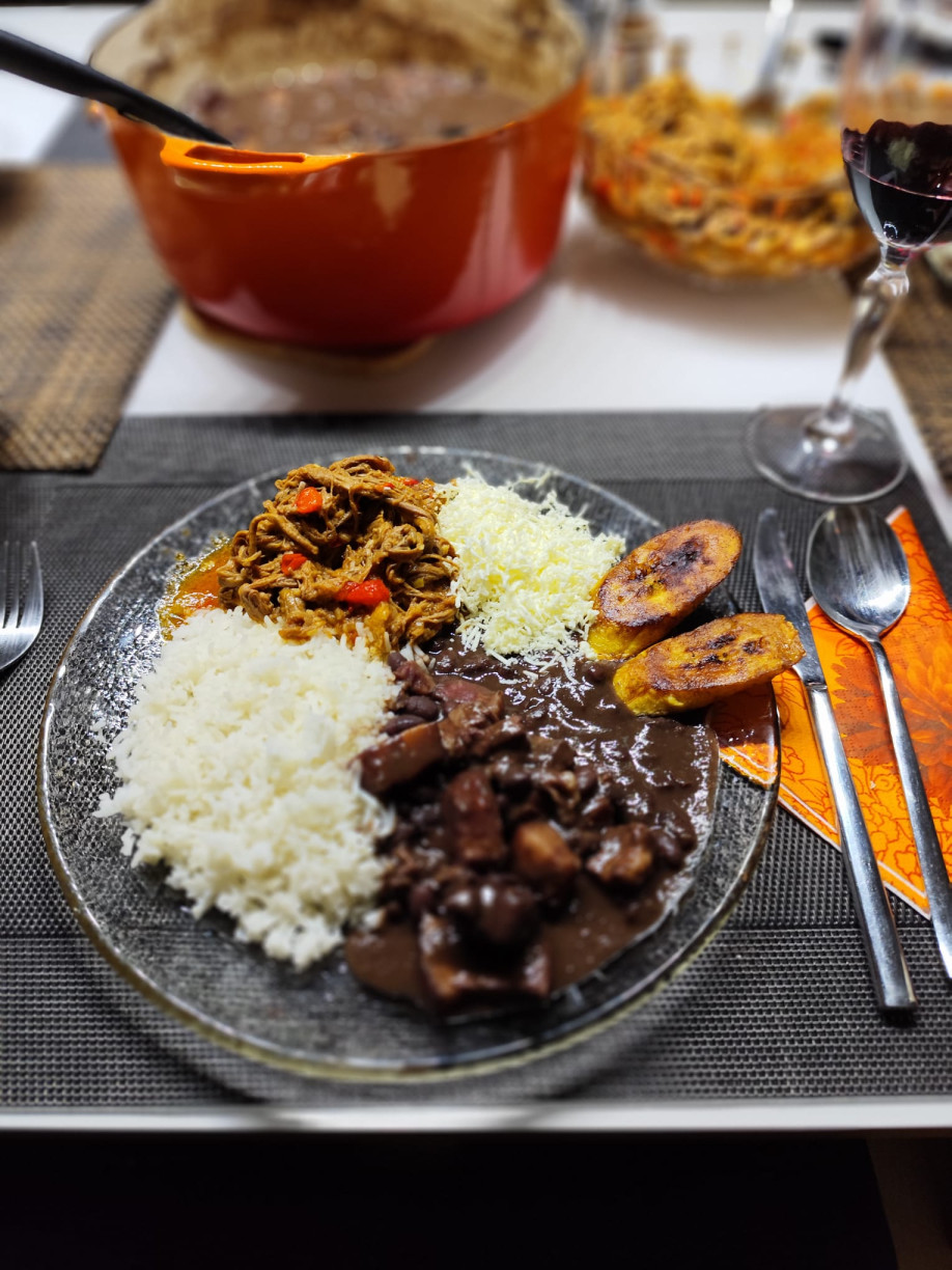 Fritura malanga y tostones.jpg